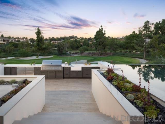 Image 4 of 13 For 5986 Greensview Ct