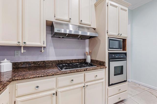 124 S 24th Street, San Jose CA: https://media.crmls.org/mediaz/0870c8b7-b74d-4cad-b501-76c9320fccec.jpg