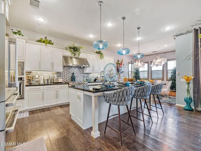 27636 Camellia Drive, Saugus CA: https://media.crmls.org/mediaz/08719387-8b32-480e-a52d-f32b2ab4bf4e.jpg
