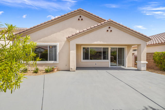 78687 Stansbury Court, Palm Desert CA: https://media.crmls.org/mediaz/087193aa-aaf5-41b5-8993-151881dd40c8.jpg