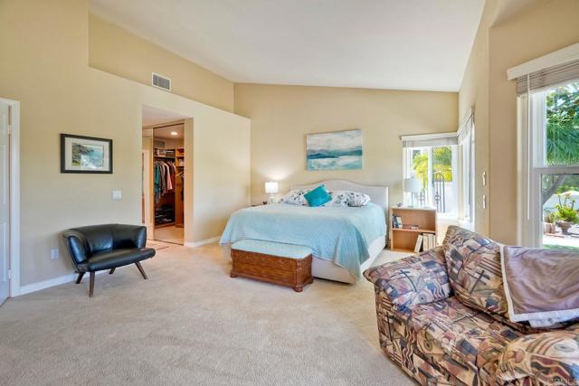 1336 Lupine Hills Drive, Vista CA: https://media.crmls.org/mediaz/0871b3f7-5608-4074-a546-bc299e0a1644.jpg