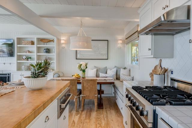 621 Beach Drive, Aptos CA: https://media.crmls.org/mediaz/0871e148-b9c8-467d-a179-168241e65e69.jpg
