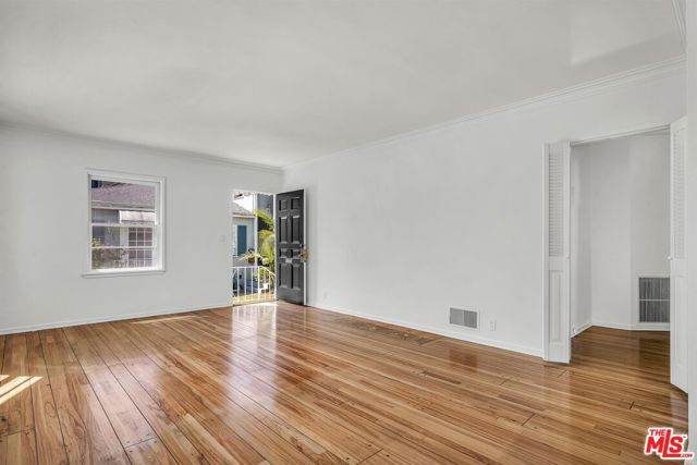 1229 Smithwood Drive, Los Angeles CA: https://media.crmls.org/mediaz/0871f44c-116d-48d3-80bd-c7d8dc51c830.jpg