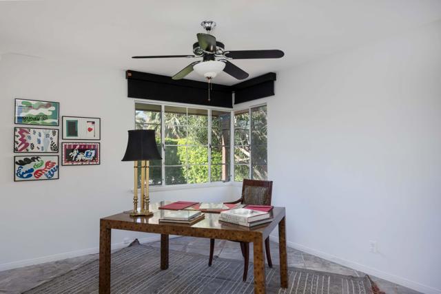 438 E Avenida Hokona, Palm Springs CA: https://media.crmls.org/mediaz/08721987-d8be-477c-94f6-b29414ae740e.jpg