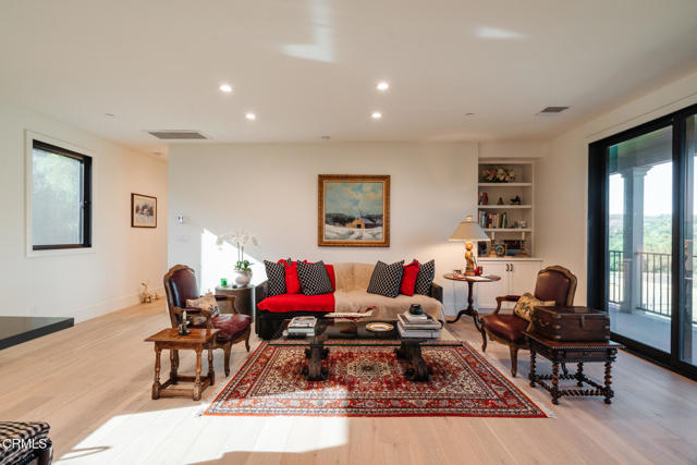 Detail Gallery Image 22 of 75 For 11666 Santa Rosa Rd, Camarillo,  CA 93012 - 10 Beds | 4/2 Baths