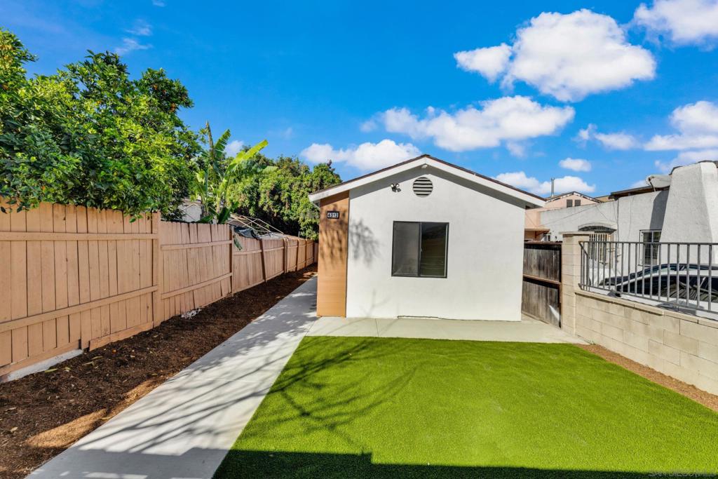 4312 Winona Ave - photo 3