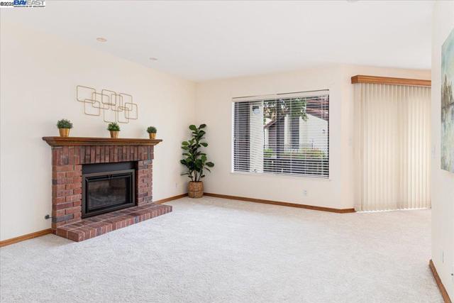14630 Outrigger Dr., San Leandro CA: https://media.crmls.org/mediaz/08735da7-a440-4393-a457-ca8027626768.jpg