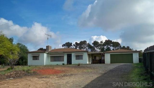 945 E E J St, Chula Vista CA: https://media.crmls.org/mediaz/08736339-0f70-40e3-9b06-df8987565650.jpg