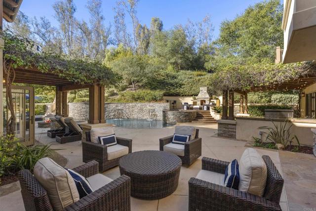 Detail Gallery Image 3 of 13 For 15808 via Del Alba, Rancho Santa Fe,  CA 92067 - 5 Beds | 5/1 Baths