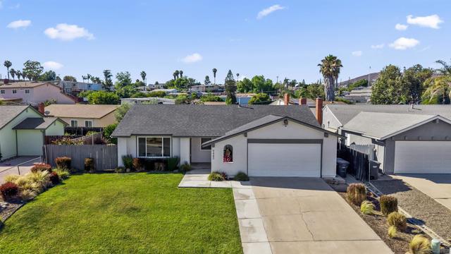 9480 Avenida Acero, Spring Valley CA: https://media.crmls.org/mediaz/087413a7-cb59-4c33-8bcb-ff611d65b660.jpg