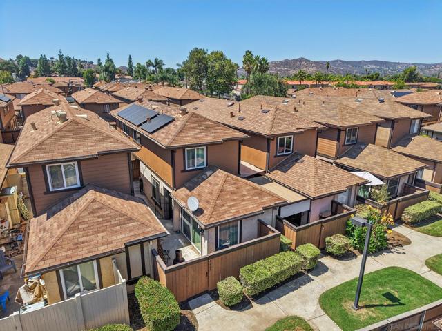 9607 Kumquat Dr, Lakeside CA: https://media.crmls.org/mediaz/08746402-ff36-415b-b672-0e293180468b.jpg