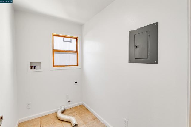 Image 19 of 54 For 5264 Sunset Dr