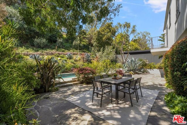 3055 Nichols Canyon Road, Los Angeles CA: https://media.crmls.org/mediaz/08752d23-e3bd-4878-8f9c-6f2e5a5d2cc0.jpg