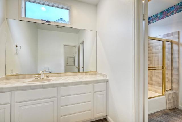 7635 Draper Avenue, La Jolla CA: https://media.crmls.org/mediaz/087564c2-d499-462c-8395-712c0880b89b.jpg