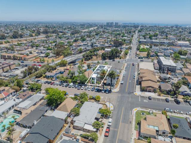 3209 L Street, San Diego CA: https://media.crmls.org/mediaz/0875d72c-5a4f-4785-a17f-9510476865be.jpg