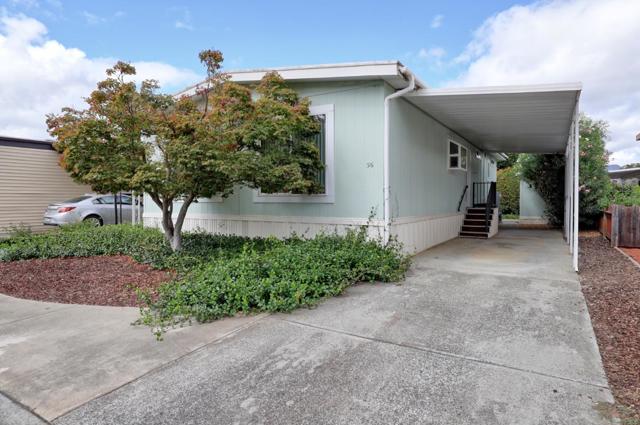 56 Creekside Drive, Morgan Hill CA: https://media.crmls.org/mediaz/0877726f-a7b0-4f2b-a25f-8e1d85bc0d1e.jpg