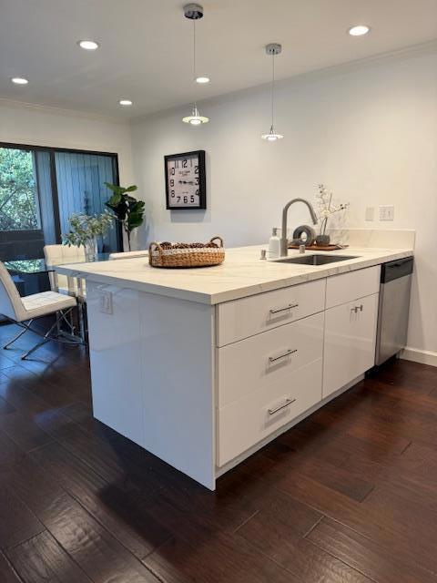 3295 La Mesa Drive, San Carlos CA: https://media.crmls.org/mediaz/08783a39-22eb-4281-a748-2d3dd7773453.jpg