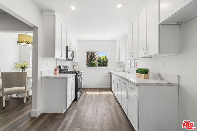 2912 Greenfield Avenue, Los Angeles CA: https://media.crmls.org/mediaz/0878b58d-4bef-42b2-a9b1-91e632e08b21.jpg
