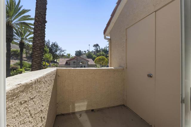 100 Sea Cliff Way, Oceanside CA: https://media.crmls.org/mediaz/0879c98a-0c09-4062-905f-9bbe679aa584.jpg