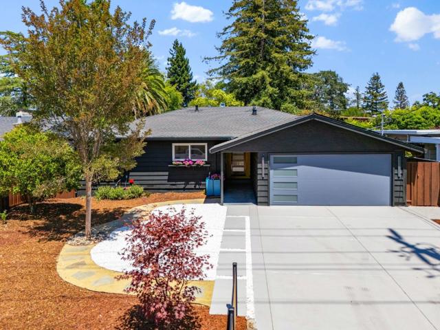 2049 Santa Cruz Avenue, Menlo Park CA: https://media.crmls.org/mediaz/087a3f3e-3773-402e-a1df-cbd0d50e60f8.jpg