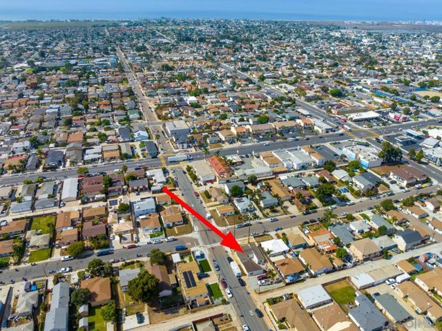 1195 Georgia A-C, Imperial Beach CA: https://media.crmls.org/mediaz/087b04ac-902c-491a-bd32-509ebb7fc546.jpg