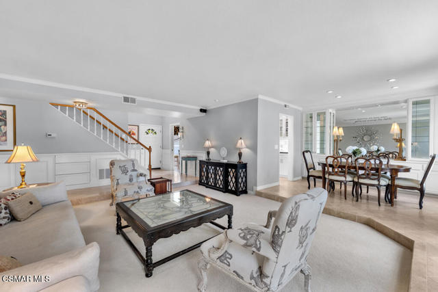 13101 Thomasville Court, Moorpark CA: https://media.crmls.org/mediaz/087be09a-f328-4b90-8855-26d6de3bace2.jpg