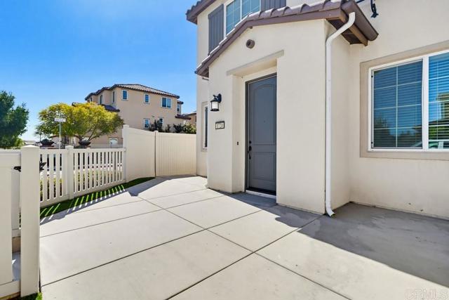 Detail Gallery Image 5 of 46 For 1720 Santa Ivy Ave, Chula Vista,  CA 91913 - 5 Beds | 3/1 Baths