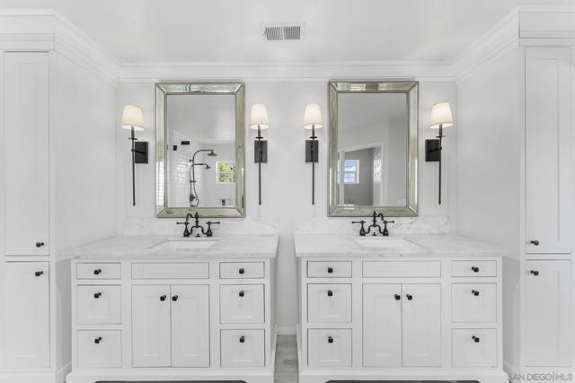 2169 Corte San Simeon, Chula Vista CA: https://media.crmls.org/mediaz/087c7e38-617f-4118-8549-ecc23737b3b6.jpg