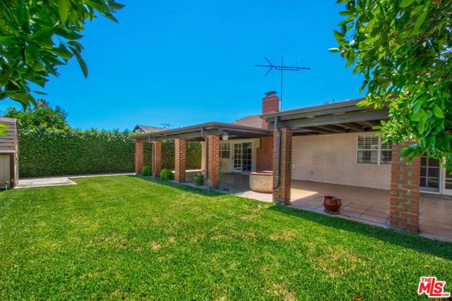12671 Gun Avenue, Chino CA: https://media.crmls.org/mediaz/087d17c6-e7bb-4bc4-8929-f2113bca15a8.jpg