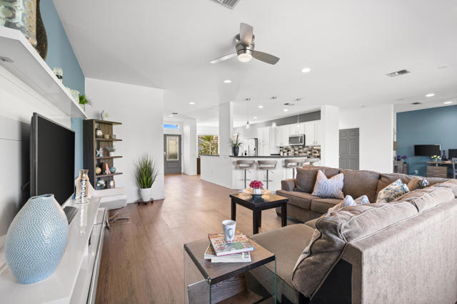 78310 Sunrise Mountain, Palm Desert CA: https://media.crmls.org/mediaz/087d7739-bf68-4177-a0cb-5fc7317cc7df.jpg