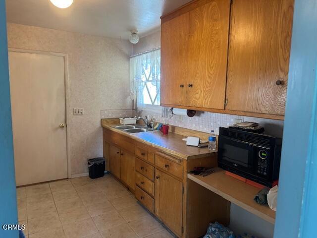 Detail Gallery Image 5 of 6 For 6019 Cloverly St, Ventura,  CA 93003 - 3 Beds | 2 Baths
