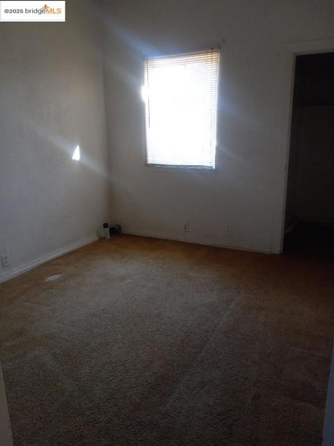 238 S 3Rd St, Richmond CA: https://media.crmls.org/mediaz/087dade7-e74a-4638-ba3c-5cd3c14add69.jpg