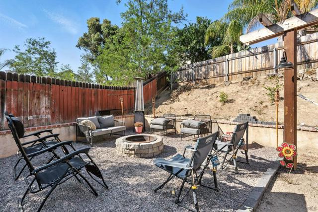 23886 Red Clover Cir, Murrieta CA: https://media.crmls.org/mediaz/087e1e01-fcf5-4ca8-b86a-837a37c4ad6d.jpg