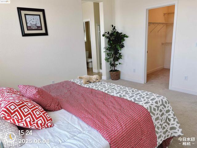 6136 Old Quarry Loop, Oakland CA: https://media.crmls.org/mediaz/087ed8b7-4718-4a41-b7d3-5352ef5b9a18.jpg