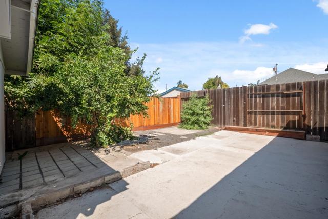 334 N 15th Street, San Jose CA: https://media.crmls.org/mediaz/087f1075-37d4-4ea7-b365-b298e028dfd0.jpg