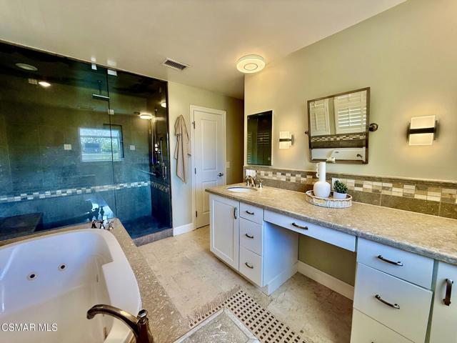 4809 Dunman Avenue, Woodland Hills CA: https://media.crmls.org/mediaz/087fe5c2-68cc-459b-b24d-fc8a206218a6.jpg