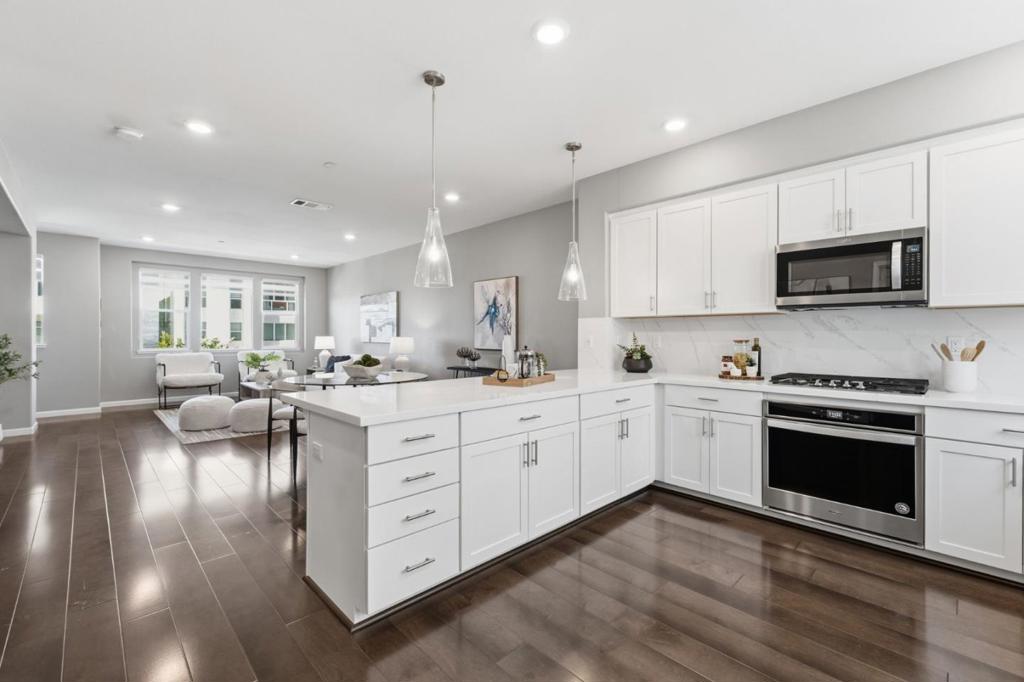 326 Agustin Narvaez Street #4