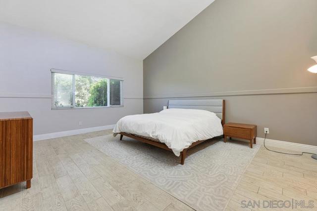 17706 Villamoura Dr, Poway CA: https://media.crmls.org/mediaz/088228df-a44e-486c-bb46-03bd0d8786dd.jpg