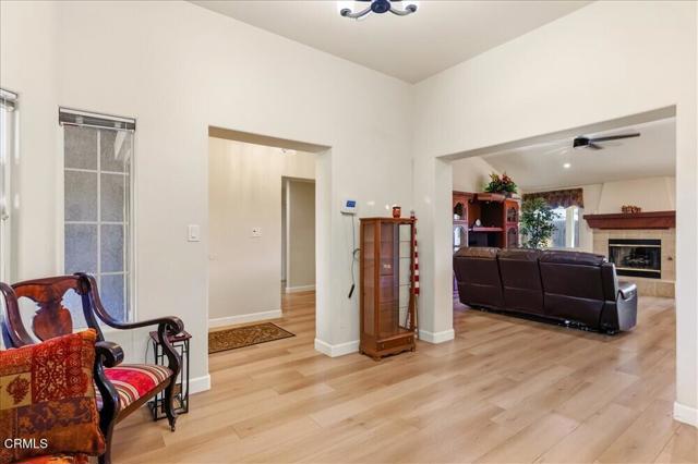 Detail Gallery Image 7 of 46 For 5813 Ragusa Ln, Bakersfield,  CA 93308 - 3 Beds | 2 Baths