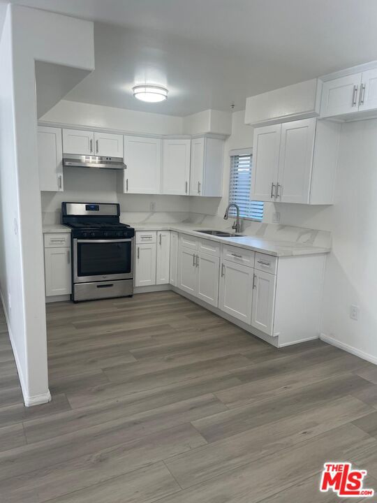 14206 Gilmore Street, Van Nuys CA: https://media.crmls.org/mediaz/08833131-c596-4835-bd96-f81b5d6003aa.jpg