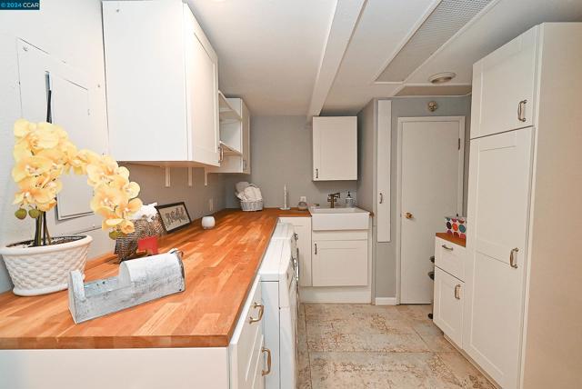 Image 15 of 48 For 4416 Reinhardt Dr