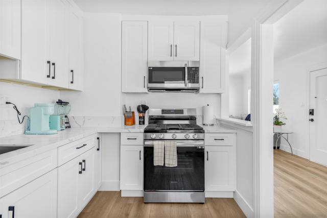 1817 19 Sunset Cliffs Blvd, San Diego CA: https://media.crmls.org/mediaz/0883b822-43c1-46a1-a318-610d978467dc.jpg