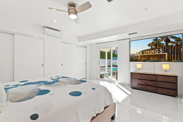 1175 E San Lucas Road, Palm Springs CA: https://media.crmls.org/mediaz/0884023d-14e8-4812-b454-632dd25ef60d.jpg