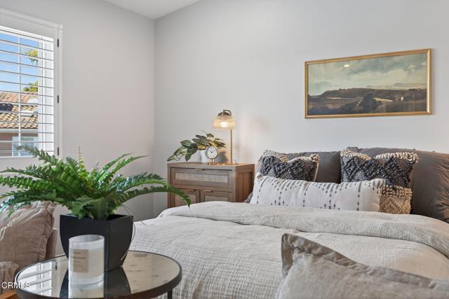 115 Cleveland Court, Ventura CA: https://media.crmls.org/mediaz/0884a30f-a5fb-4d6f-92a3-440c8e94b653.jpg