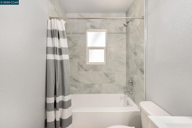 2629 Riesling Way, Rancho Cordova CA: https://media.crmls.org/mediaz/0884a42c-4401-4b38-9ffe-9ee38ecaec3a.jpg