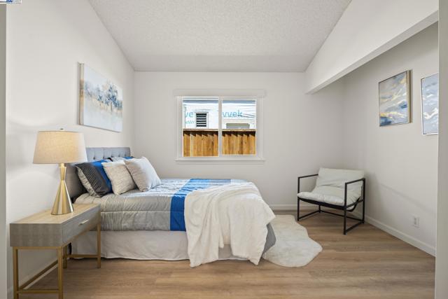 139 Justin Cir, Alameda CA: https://media.crmls.org/mediaz/08854b1c-3eac-47a8-be37-3be52ae281d2.jpg