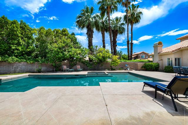 230 Augusta Drive, Palm Desert CA: https://media.crmls.org/mediaz/08856c39-ed9a-4c4f-91f8-42af4d8c14eb.jpg