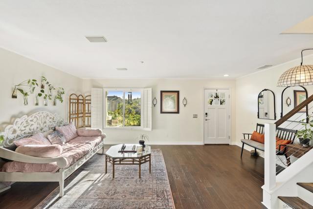 1328 Woodhaven Dr, Oceanside CA: https://media.crmls.org/mediaz/0885bb5f-d0b3-40f0-9f05-b744e07efdd4.jpg