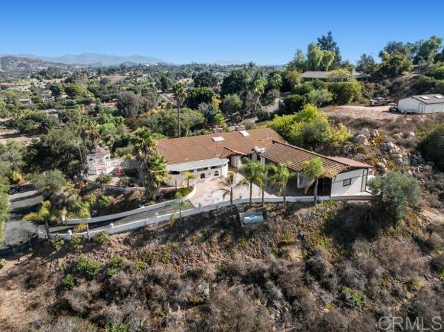 Detail Gallery Image 36 of 41 For 839 Stone Post, Fallbrook,  CA 92028 - 4 Beds | 3 Baths