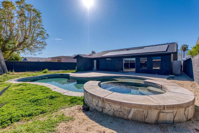 30426 Avenida Del Padre, Cathedral City CA: https://media.crmls.org/mediaz/08871684-cd59-47b2-aa0f-47c238ab81be.jpg